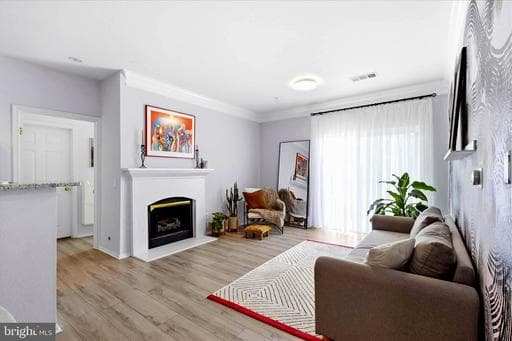 1601 SPRING GATE DRIVE 1204 - Photo 1