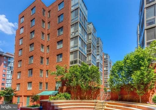 1045 N UTAH STREET 2-602 - Photo 1