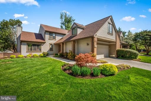 8009 MELODY LANE 8009 - Photo 1