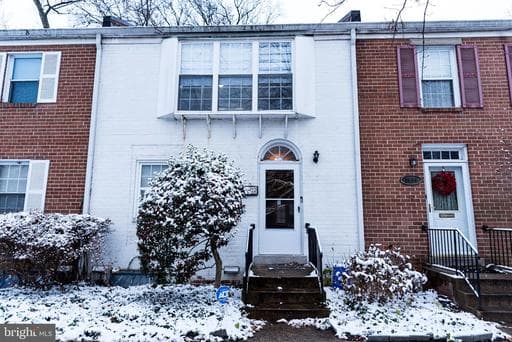 8902 16TH STREET 8902