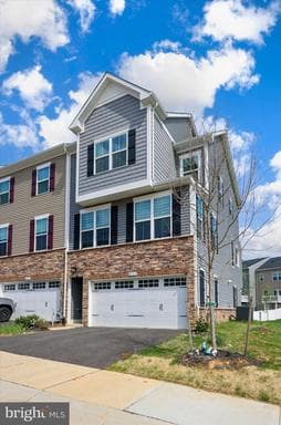 8123 Primrose Ln, Laurel, MD 20723-6065, United States - Photo 1
