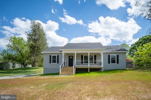 264 DOGWOOD DR - Photo 1