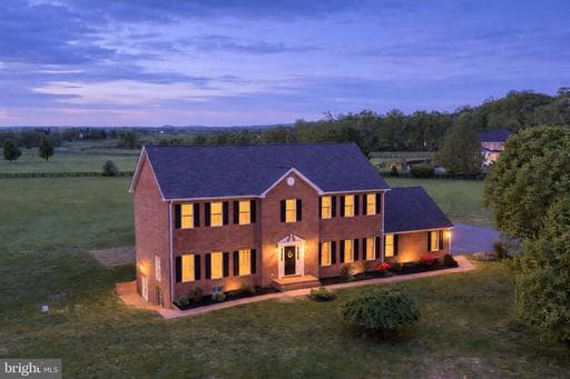 42827 Spinks Ferry Rd, Leesburg, VA 20176-5713, United States
