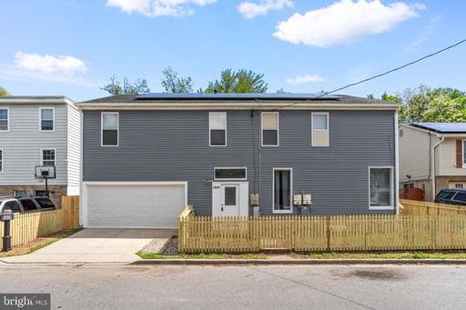 5809 BURGUNDY STREET - Photo 1