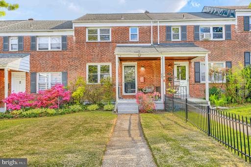 227 LINDEN AVENUE - Photo 1