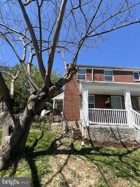 1010 FOXRIDGE LANE - Photo 1