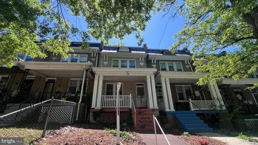 432 CRITTENDEN STREET - Photo 1