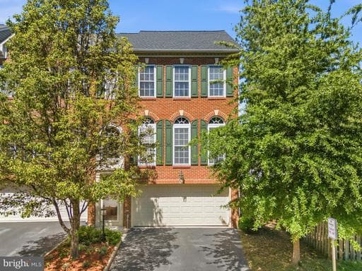 8058 SAMUEL WALLIS STREET - Photo 1