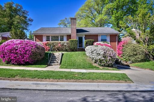 909 WEATHERBEE ROAD - Photo 1