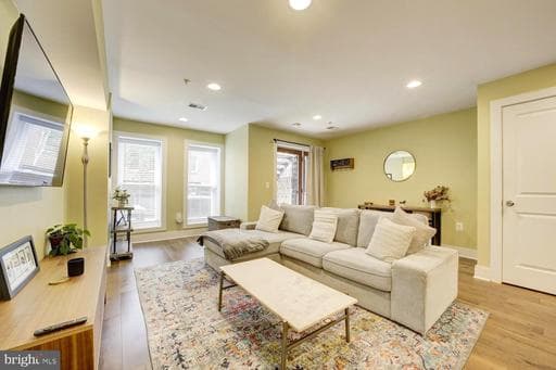 2505 17TH STREET 1