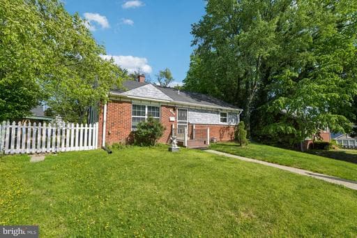 6624 KIPLING PARKWAY - Photo 1