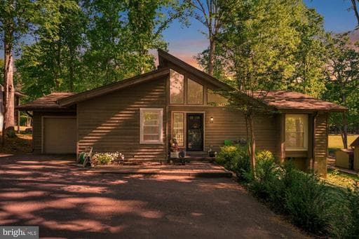 214 SAND TRAP LANE - Photo 1