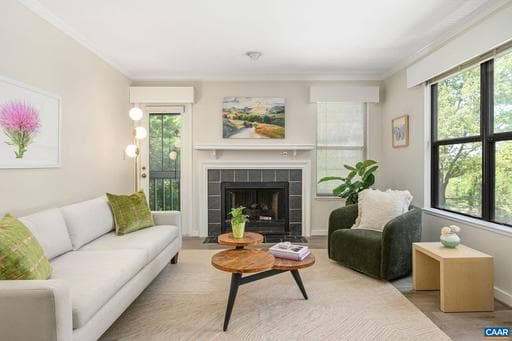 338 SOUTH PANTOPS DR,CHARLOTTESVILLE,VA,22911,ALBEMARLE