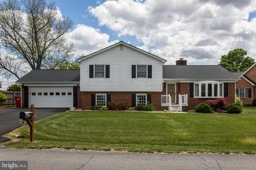 5040 BARLEY DRIVE - Photo 1