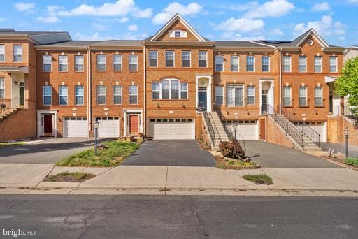 41928 BERYL TERRACE - Photo 1