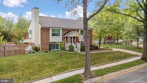 399 STANFORD COURT - Photo 1