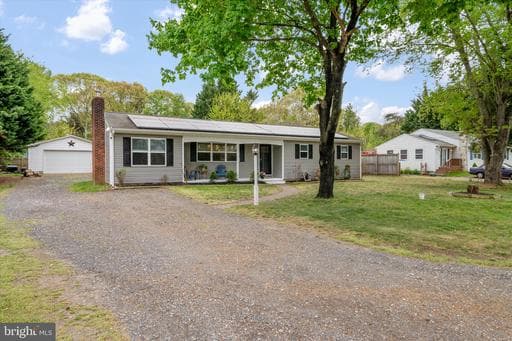 126 CHAR NOR MANOR BOULEVARD - Photo 1