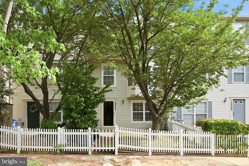 18905 CROSSTIE TERRACE - Photo 1