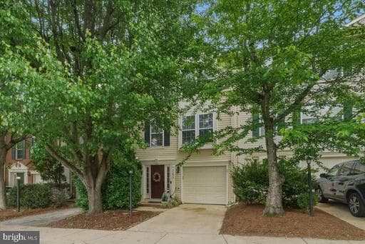 44879 Grove Ter, Ashburn, VA 20147-2738, United States