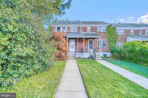 251 LINDEN AVENUE - Photo 1