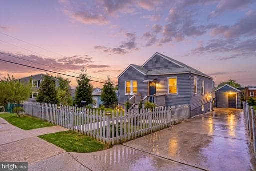552 48TH STREET - Photo 1