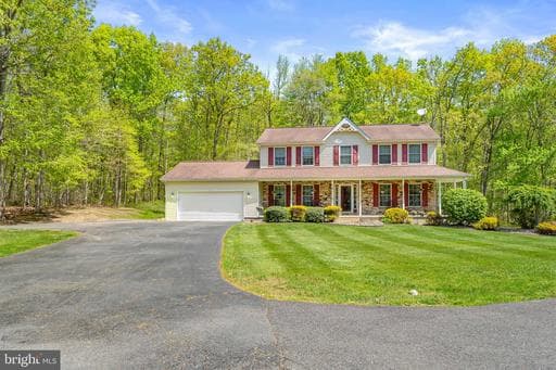140 WHITAKER AVENUE - Photo 1