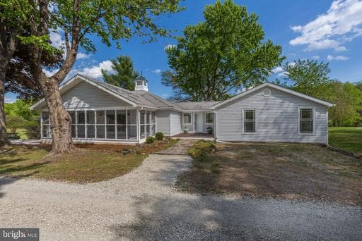 15630 Edgegrove Rd, Purcellville, VA 20132-5213, United States - Photo 1