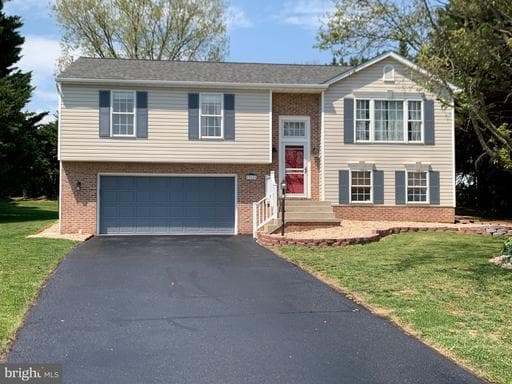 13111 HYACINTH COURT