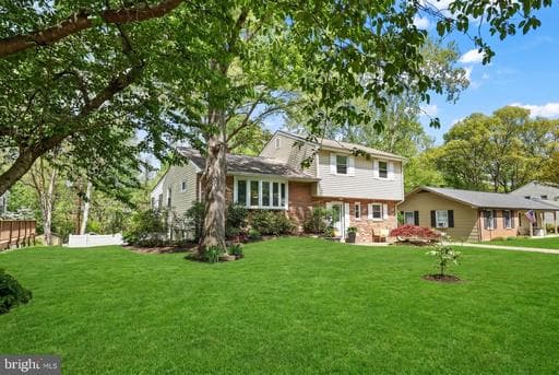 32 SEVERNDALE ROAD - Photo 1