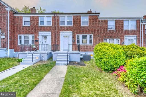 1418 N FOREST PARK AVENUE - Photo 1
