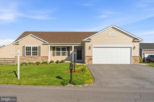 341 DAYSPRING LANE - Photo 1