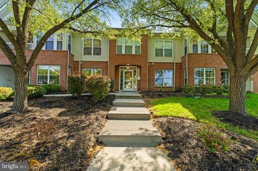 1405 BONNETT PLACE 171 - Photo 1