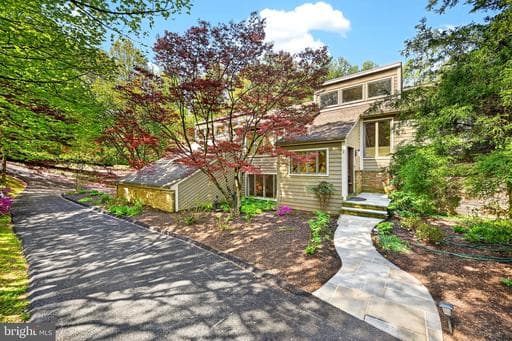 16 Seven Springs Ct, Phoenix, MD 21131-1542, United States - Photo 1