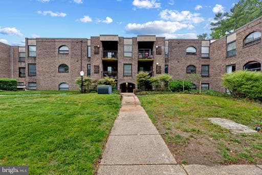 7 SILVERWOOD CIRCLE 3 - Photo 1