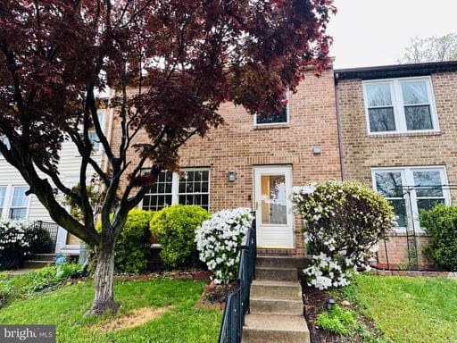 24 ALEXANDER COURT - Photo 1
