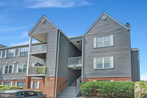 202 GROSVENOR LANE 73 - Photo 1