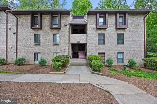 2216 Castle Rock Sq, Reston, VA 20191-2235, United States - Photo 1