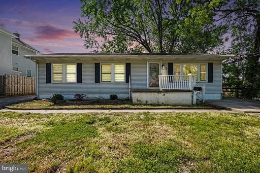 5 LAVERN AVENUE - Photo 1