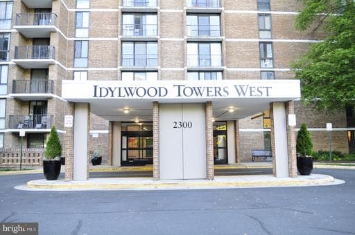2300 Pimmit Dr, Falls Church, VA 22043-2816, United States