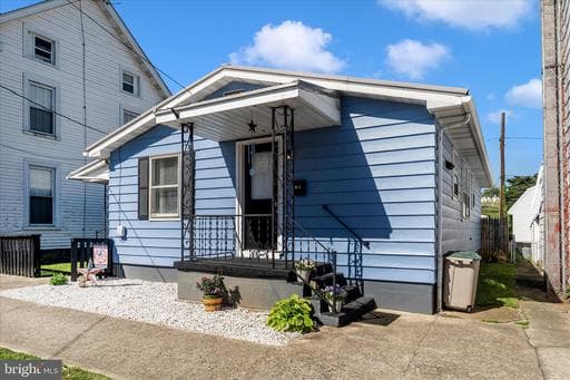 12 S VERMONT STREET - Photo 1