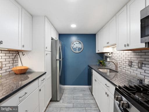 5250 VALLEY FORGE DRIVE 109