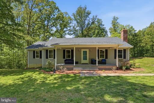 19134 Dupont Ln, Jeffersonton, VA 22724-2376, United States - Photo 1