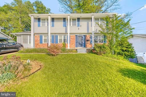 6603 RYCROFT AVENUE - Photo 1
