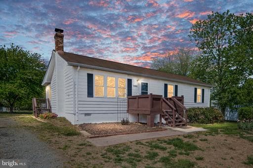 11101 CREST LANE - Photo 1