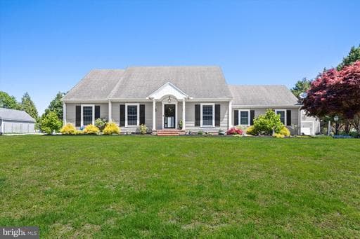 6001 WILLIAMSBURG PARKWAY - Photo 1