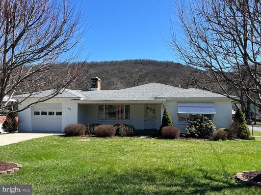 818 NATIONAL HIGHWAY - Photo 1