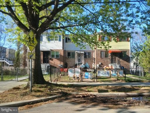 5814 CLAY STREET