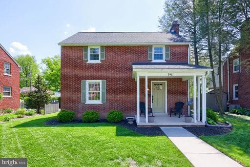946 SALISBURY COURT - Photo 1