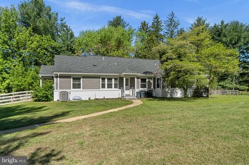 9019 Purdy Ln, Pikesville, MD 21208-1024, United States - Photo 1