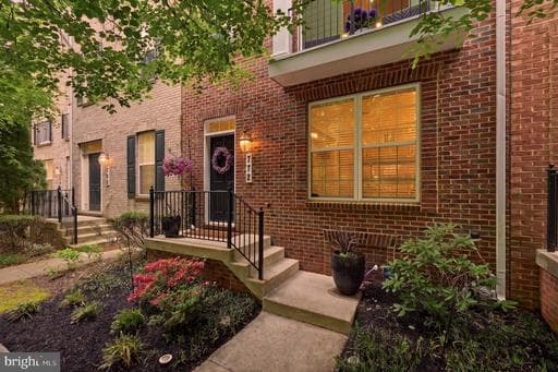 772 RAVEN AVENUE - Photo 1